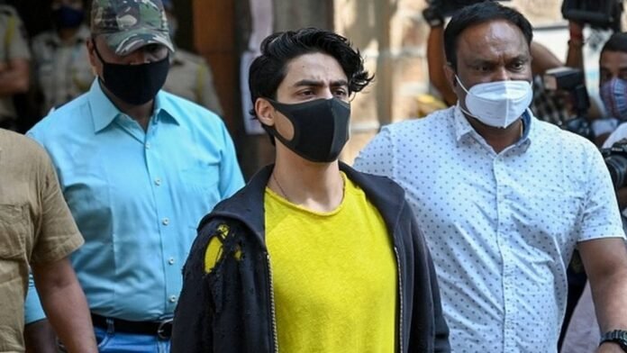 India's anti-drug agency has dropped charges against Bollywood actor Shah Rukh Khan's son in a drugs case.